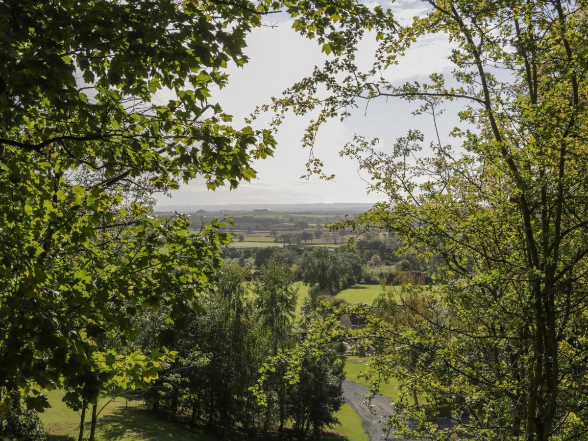 Ryedale Country Lodges - Willow Lodge Йорк Экстерьер фото
